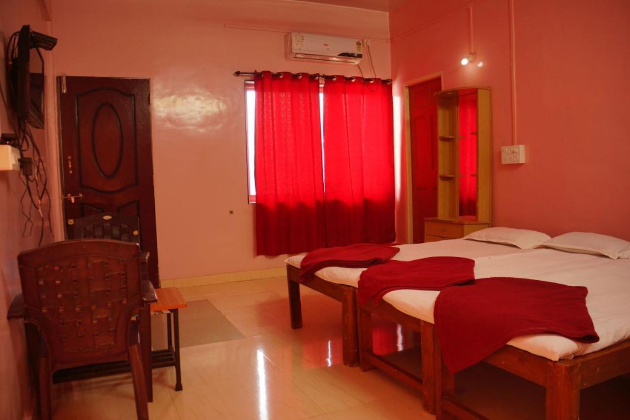 Hotel Yash Garden Residency Ganpatipule Exteriér fotografie